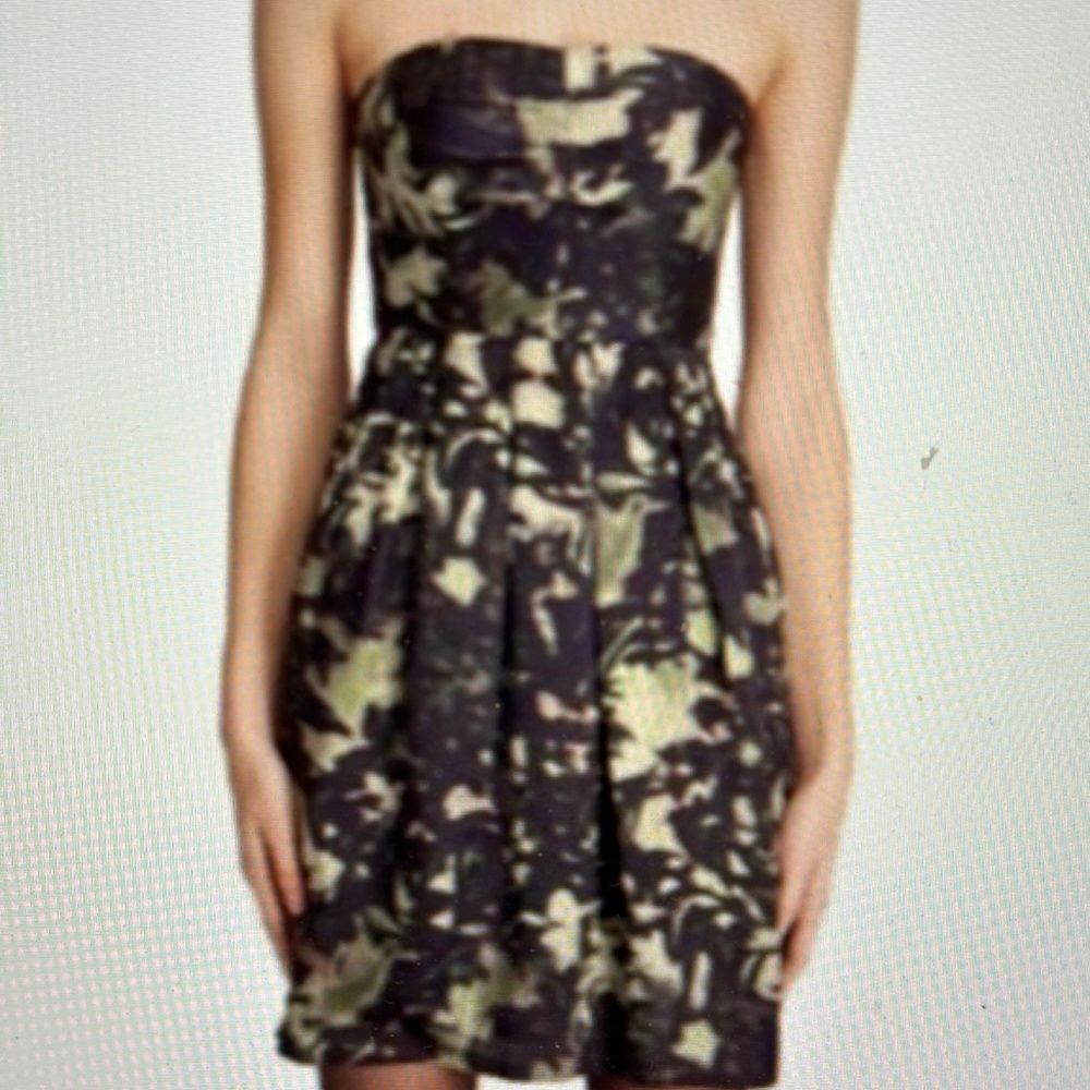 Theory 100% Silk Strapless Mini Dress Pockets Camo Print Size 4 Generous Fit